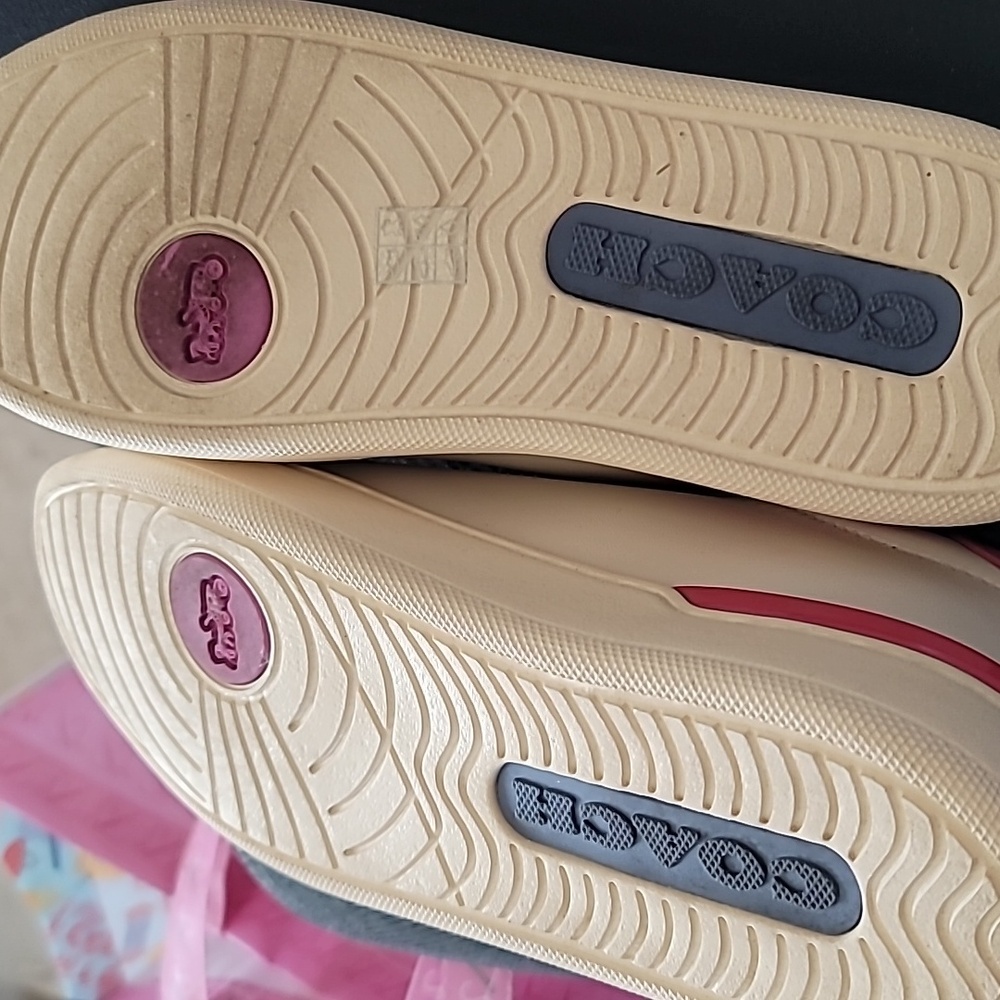 Coach love tennis shoes - Picture 3 of 4